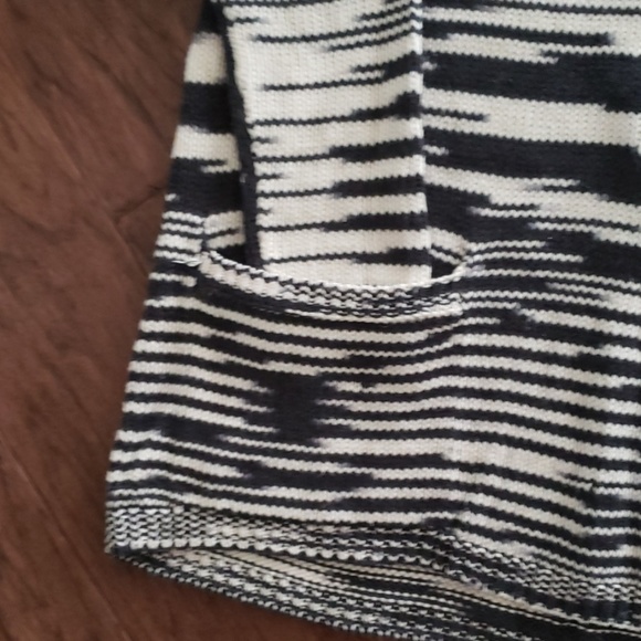 Sweater - Picture 2 of 3